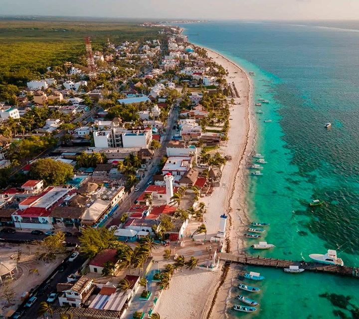 Puerto Morelos real estate near the Caribbean coast